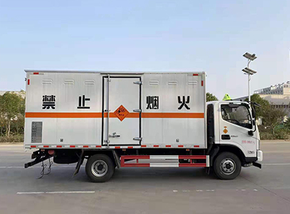 天全爆破器材运输车